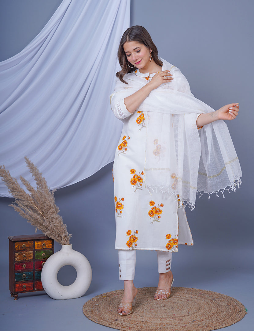 White Floral Kurta with Pant and Dupatta Sets (3 Nos in 1 Set)