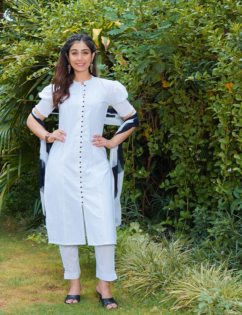 White Pretty Kurta Pant With Dupatta Set (Three Nos in One Set)