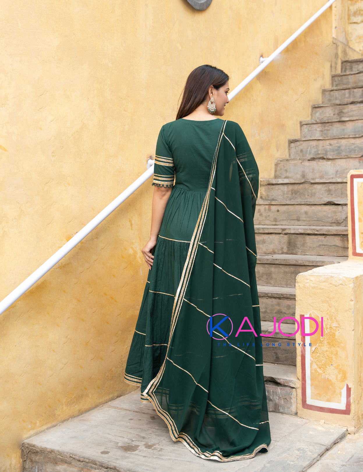 Bottle Green Solid Gota Suit Set