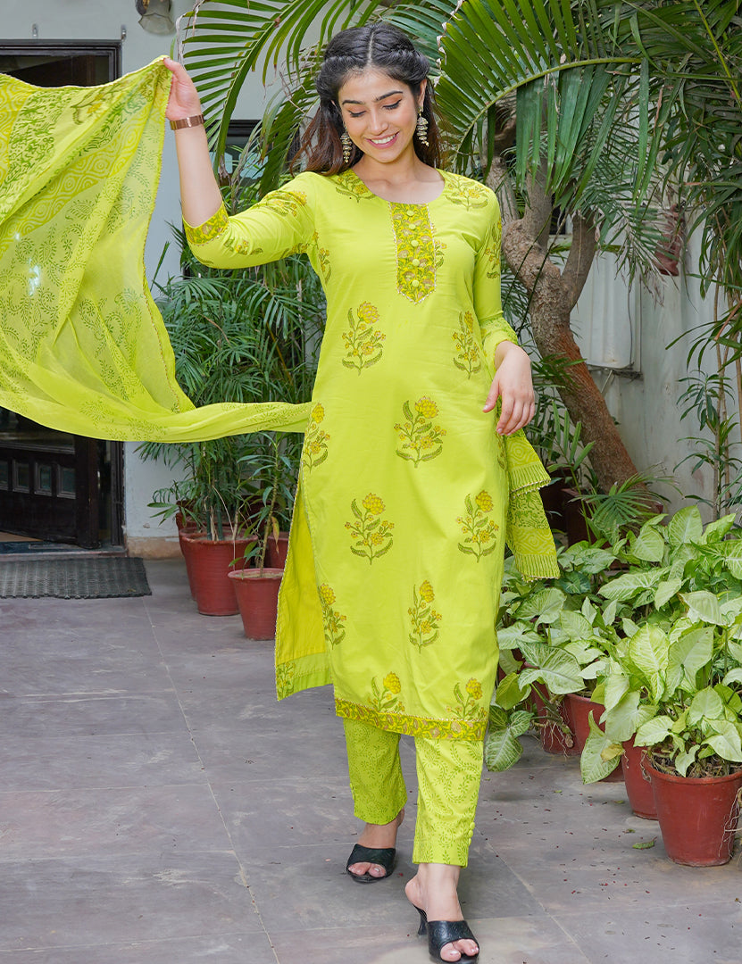 Buy Light Green Cotton Printed Kurta With Lace Online - W for Woman